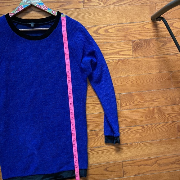 Luca Couture blue ladies top/sweater size small. - Picture 14 of 15
